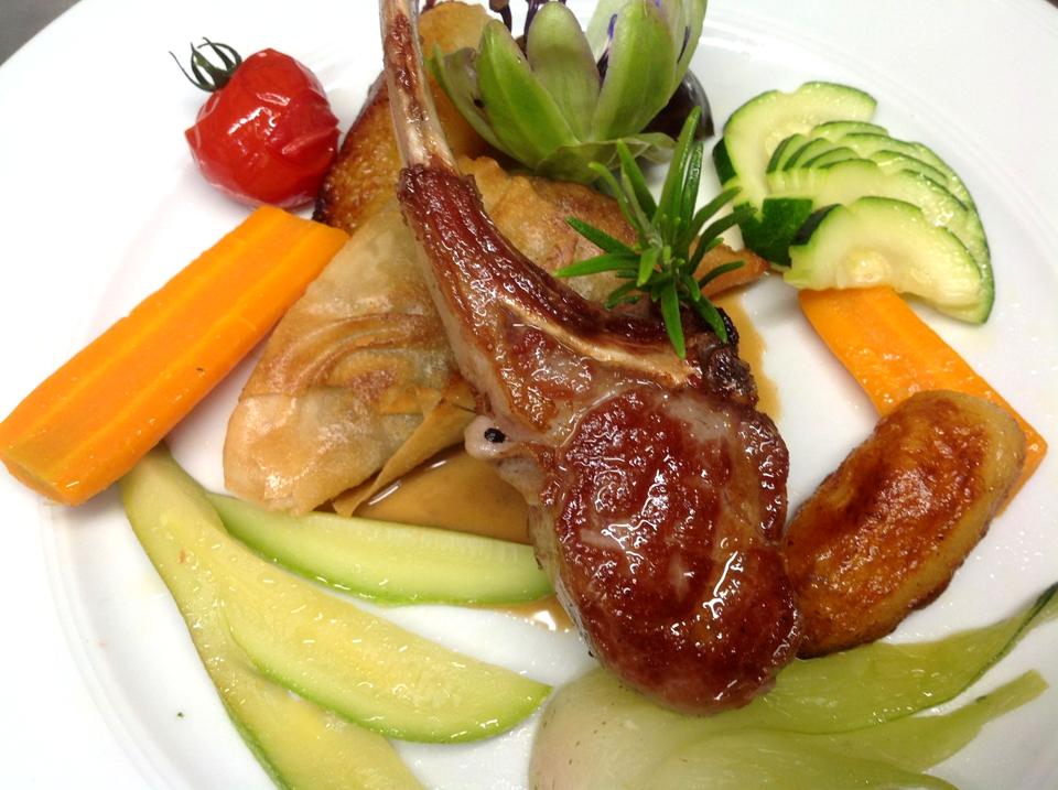 Carré d'agneau et légumes