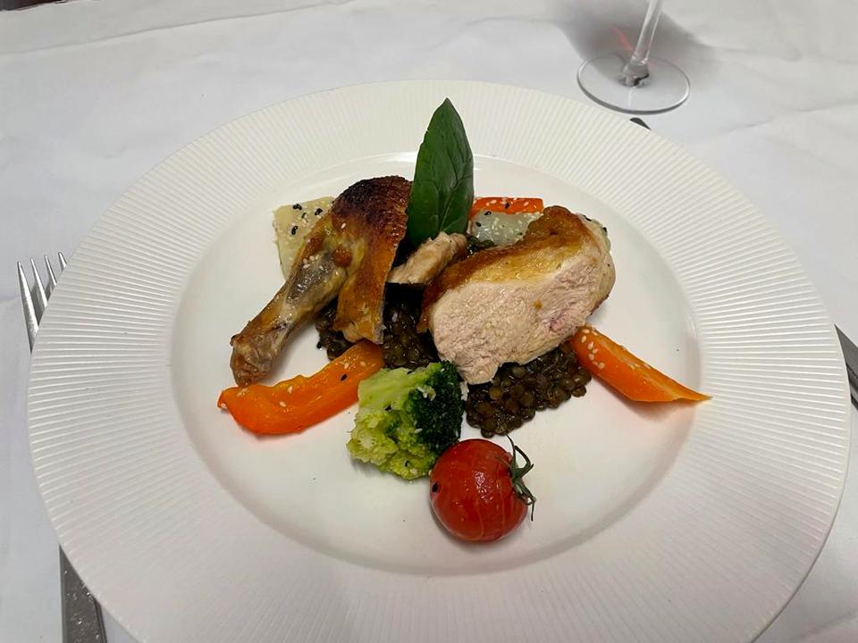Suprême de volaille et légumes